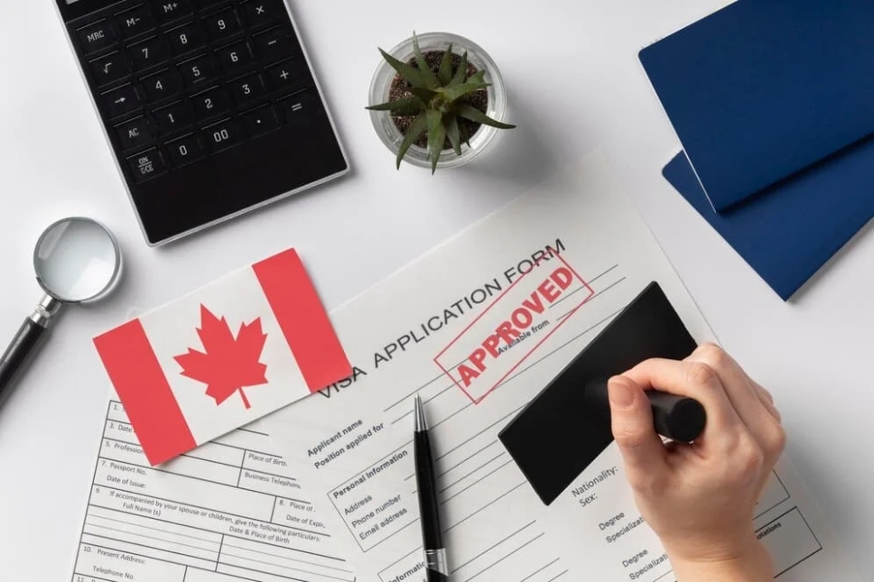 مدارک موردنیاز برای کار در کانادا